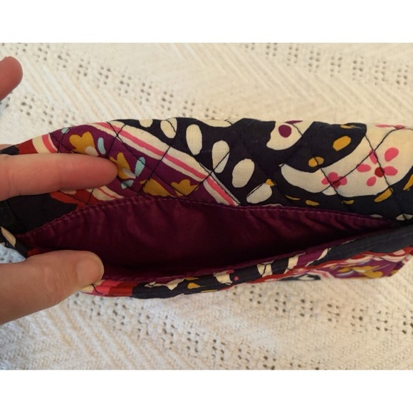 VERA BRADLEY TRIMMED WRISTLET WALLET   Preowned Painted Paisley - Picture 5 of 8